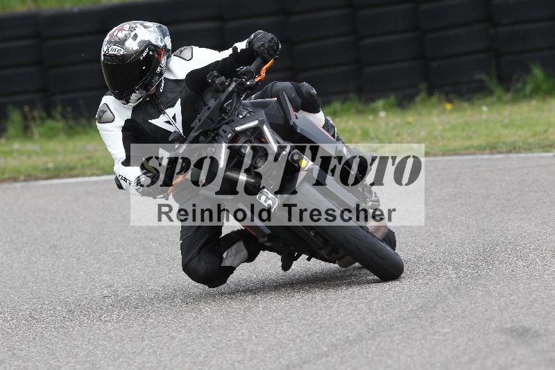 Archiv-2025/10 23.04.2025 Cornu Master School ADR/rot-rouge/38